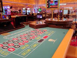 gruptoto web app running on iPad in landscape orientation showing live roulette table